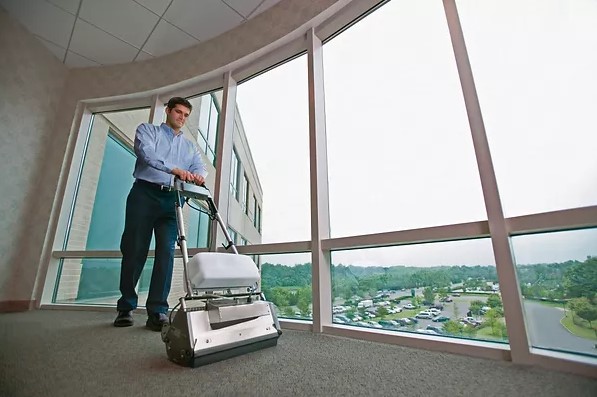 servicemaster worker cleaning 